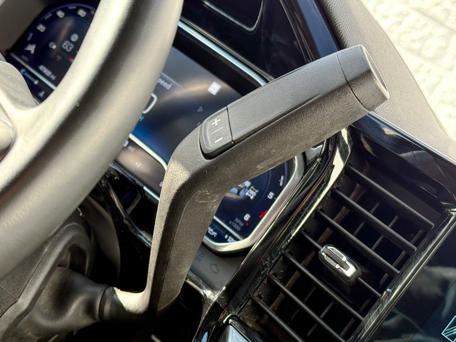 Used 2023 Chevrolet Silverado 1500 RST image 24