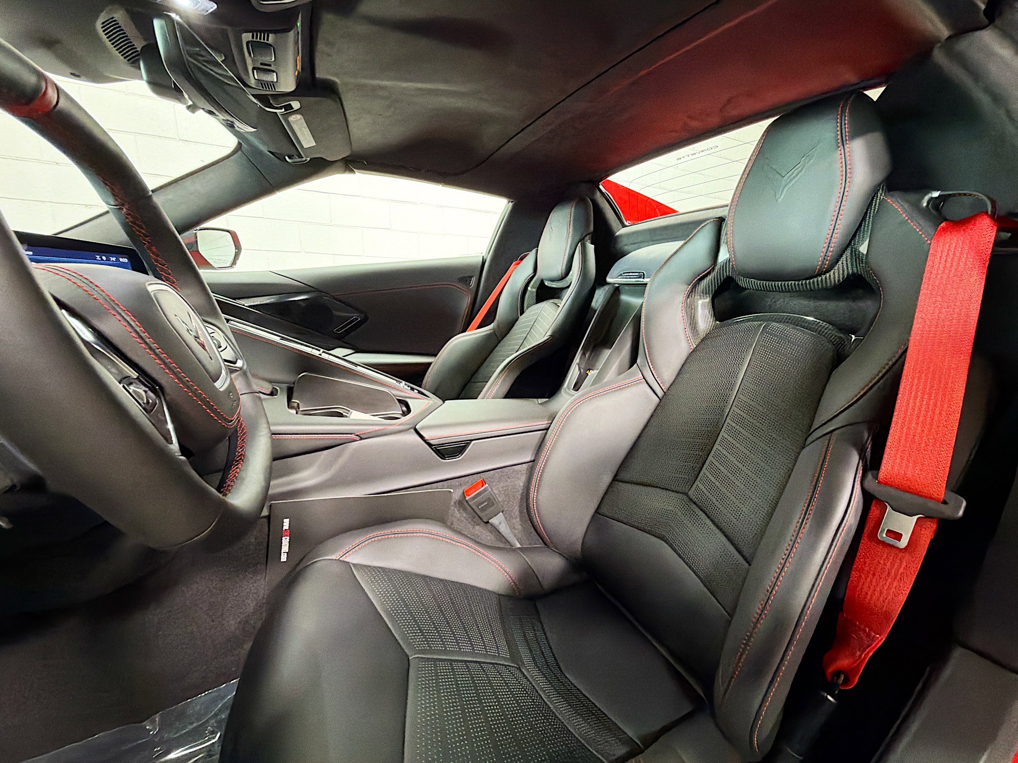 Used 2024 Chevrolet Corvette Stingray Premium Conv w/ Z51 Performance Package RWD image 5