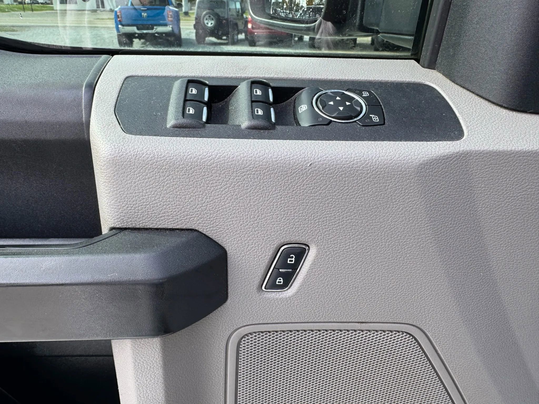 Used 2017 Ford F250 XL w/ STX Appearance Package image 18