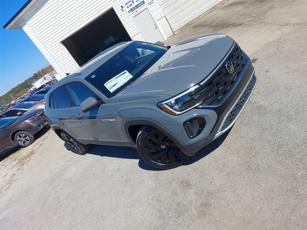 New 2025 Volkswagen Atlas Cross Sport SE image 30