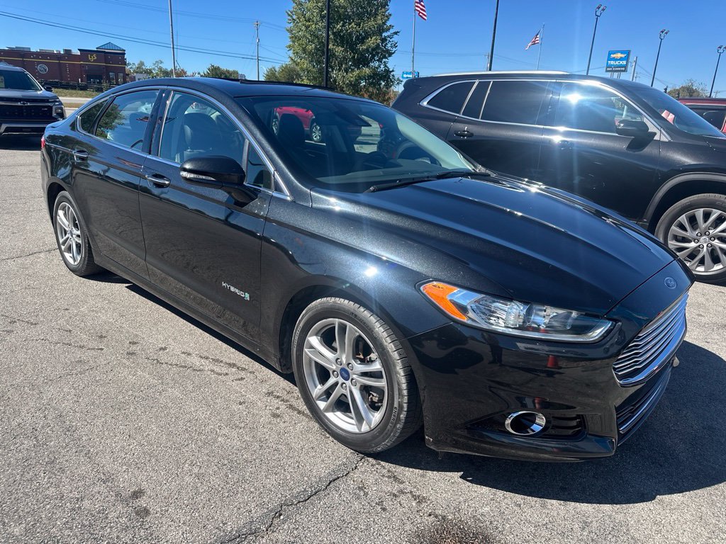 Used 2015 Ford Fusion Titanium FWD image 2