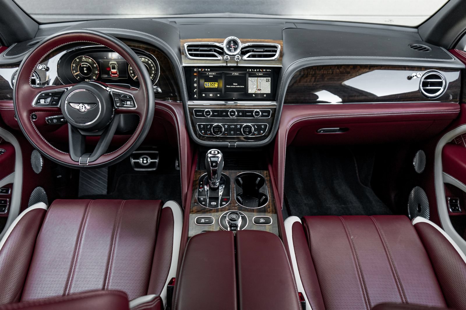 Certified 2024 Bentley Bentayga AWD/4WD image 4