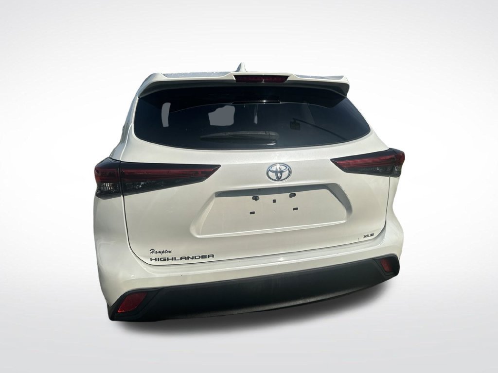 Used 2021 Toyota Highlander XLE FWD image 6