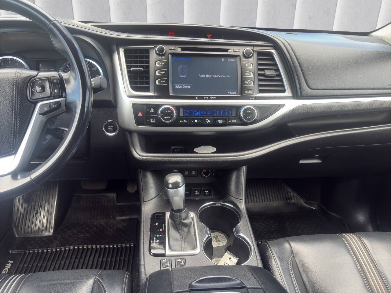 Used 2017 Toyota Highlander SE AWD/4WD image 14