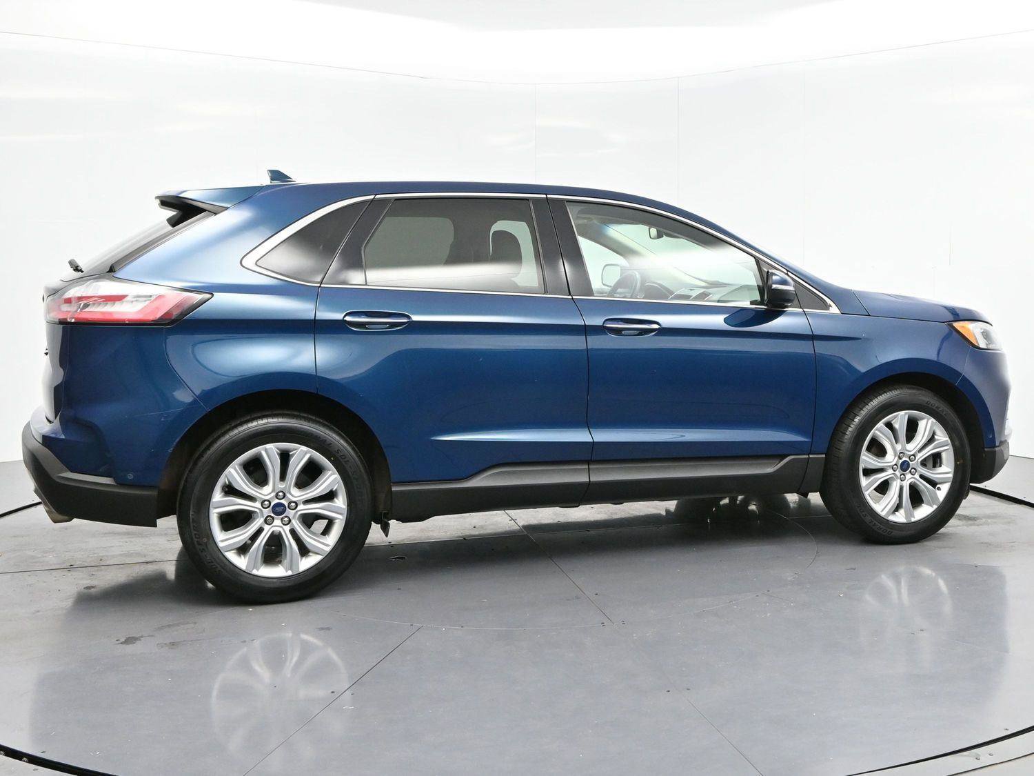 Used 2020 Ford Edge Titanium w/ Equipment Group 301A FWD image 8