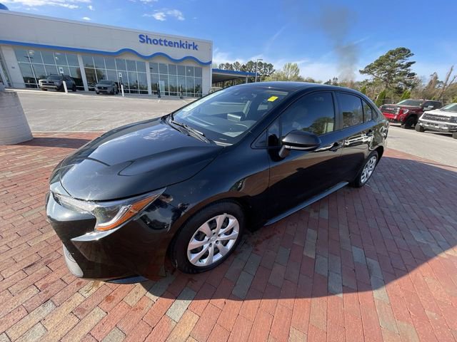 Used 2022 Toyota Corolla LE image 27