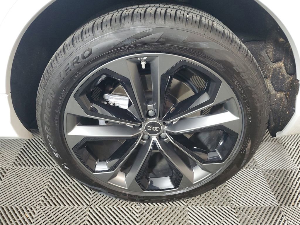 Used 2025 Audi Q7 2.0T Premium AWD/4WD image 10