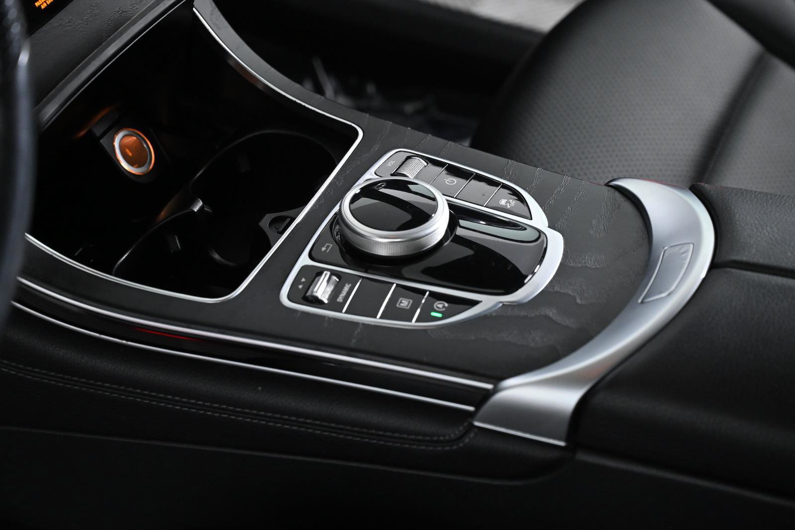 Used 2018 Mercedes-Benz GLC 300 4MATIC image 19