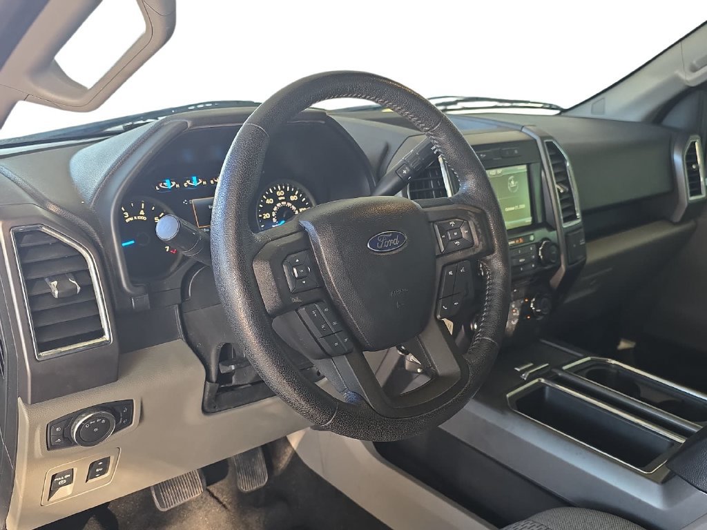 Used 2015 Ford F150 XLT w/ Equipment Group 302A Luxury RWD image 14