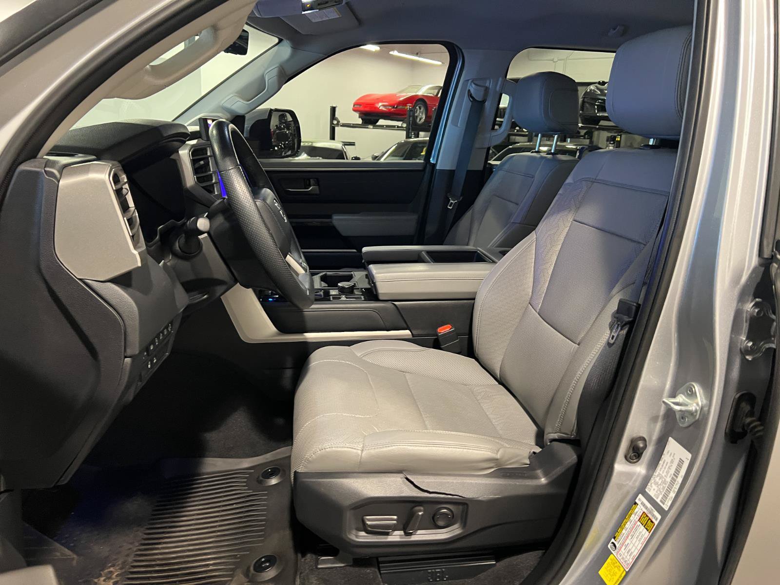 Used 2024 Toyota Tundra Limited AWD/4WD image 9