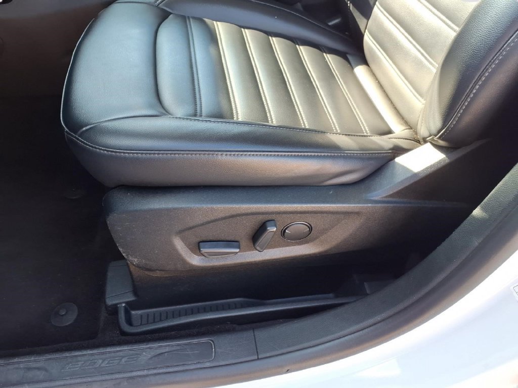 Used 2020 Ford Edge SEL FWD image 23