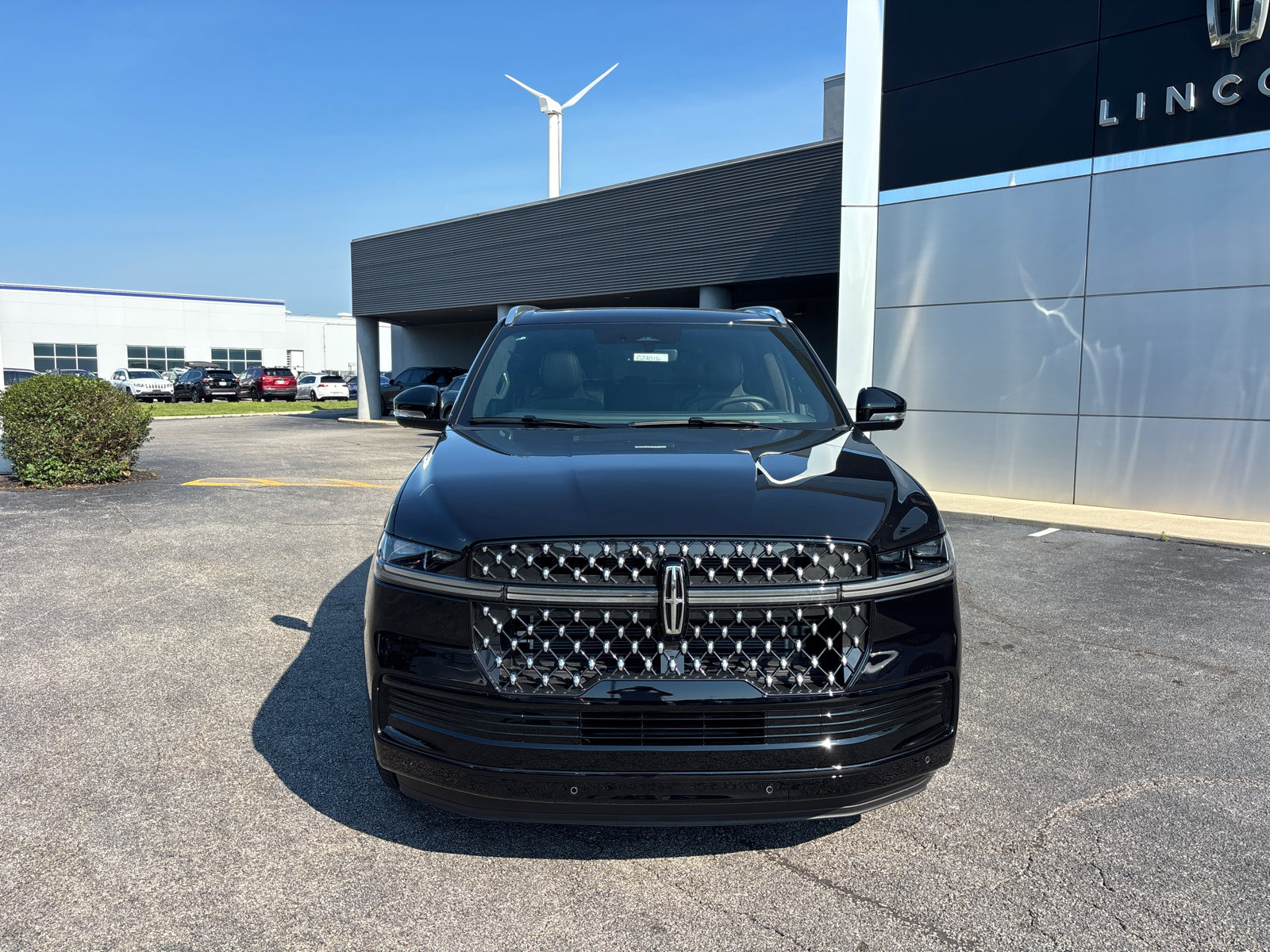 New 2027 Lincoln Navigator Black Label AWD/4WD image 2