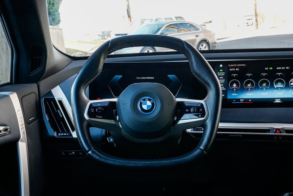 Used 2023 BMW iX xDrive50 w/ Ultimate Package 2 image 13