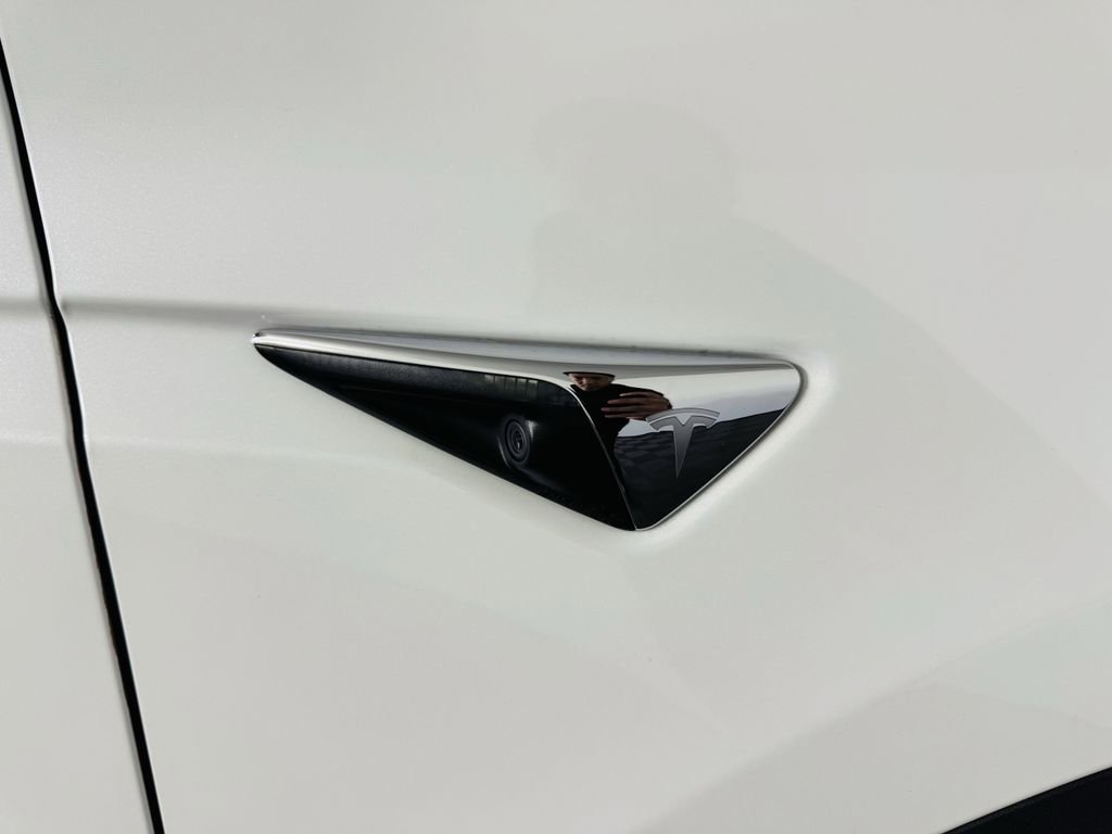 Used 2021 Tesla Model X Long Range image 26