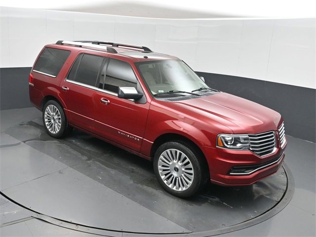 Used 2017 Lincoln Navigator Select image 30