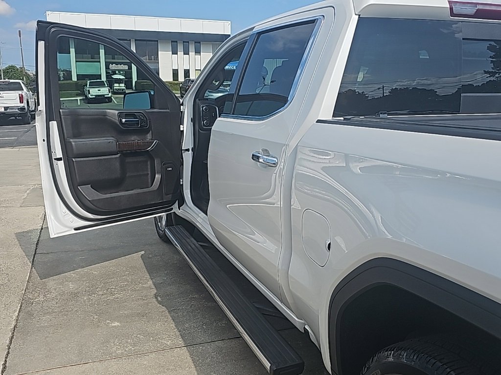 Used 2022 GMC Sierra 1500 Denali w/ Denali Premium Package image 11