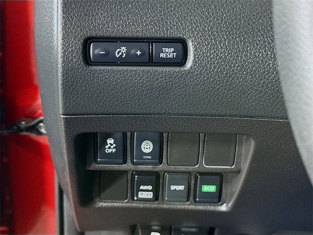 Certified 2021 Nissan Rogue Sport S image 18