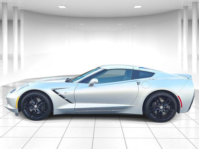 Used 2017 Chevrolet Corvette Stingray Coupe RWD image 2