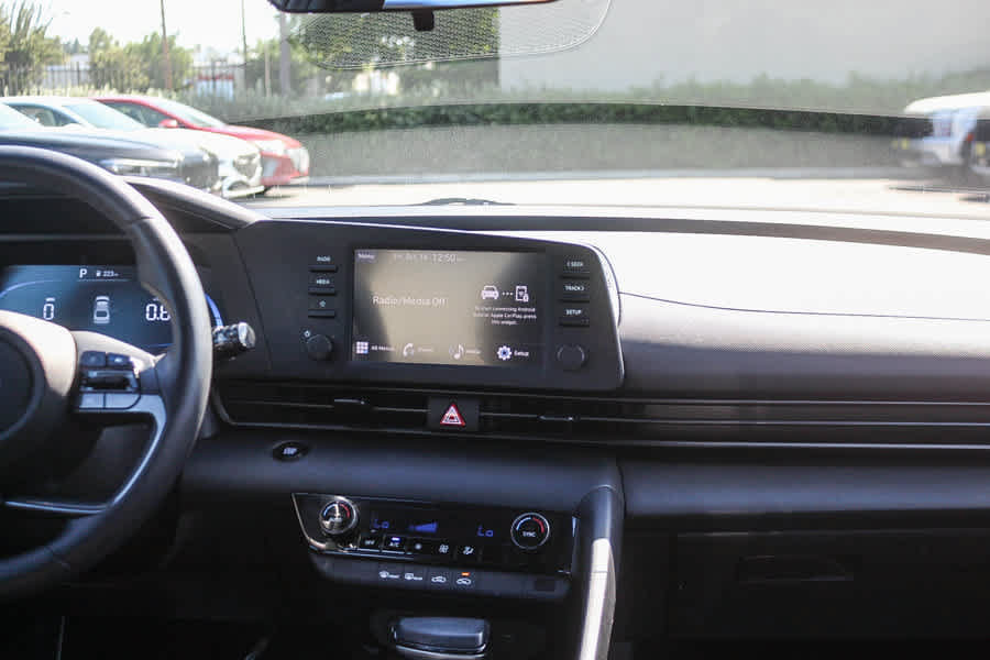 Certified 2025 Hyundai Elantra SEL FWD image 17