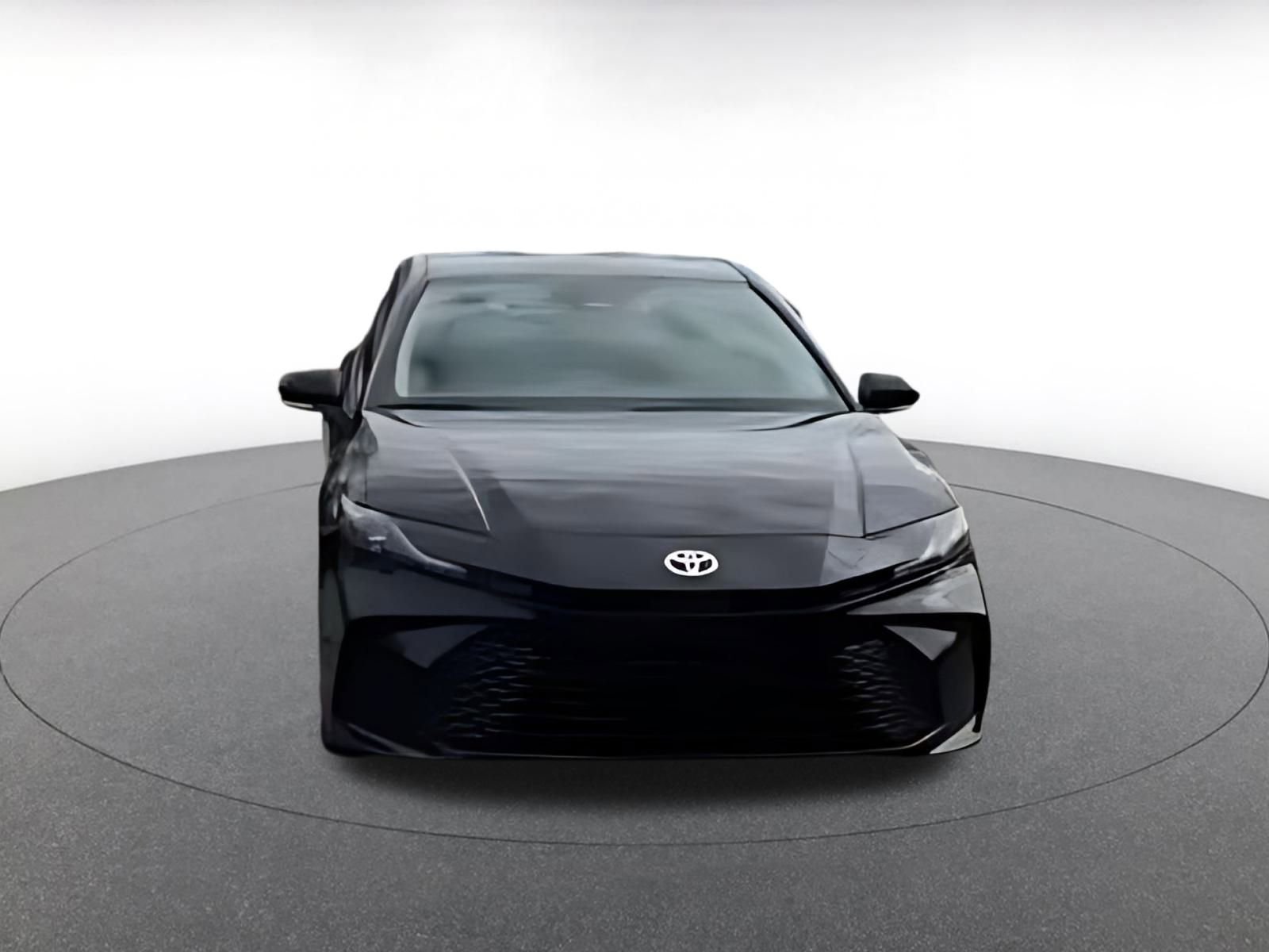 Used 2025 Toyota Camry LE image 15