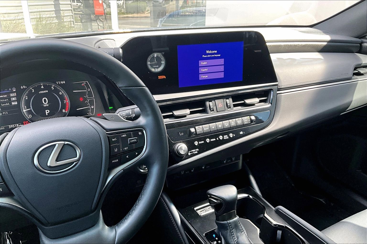 Used 2024 Lexus ES 350 350 w/ Premium Package image 6