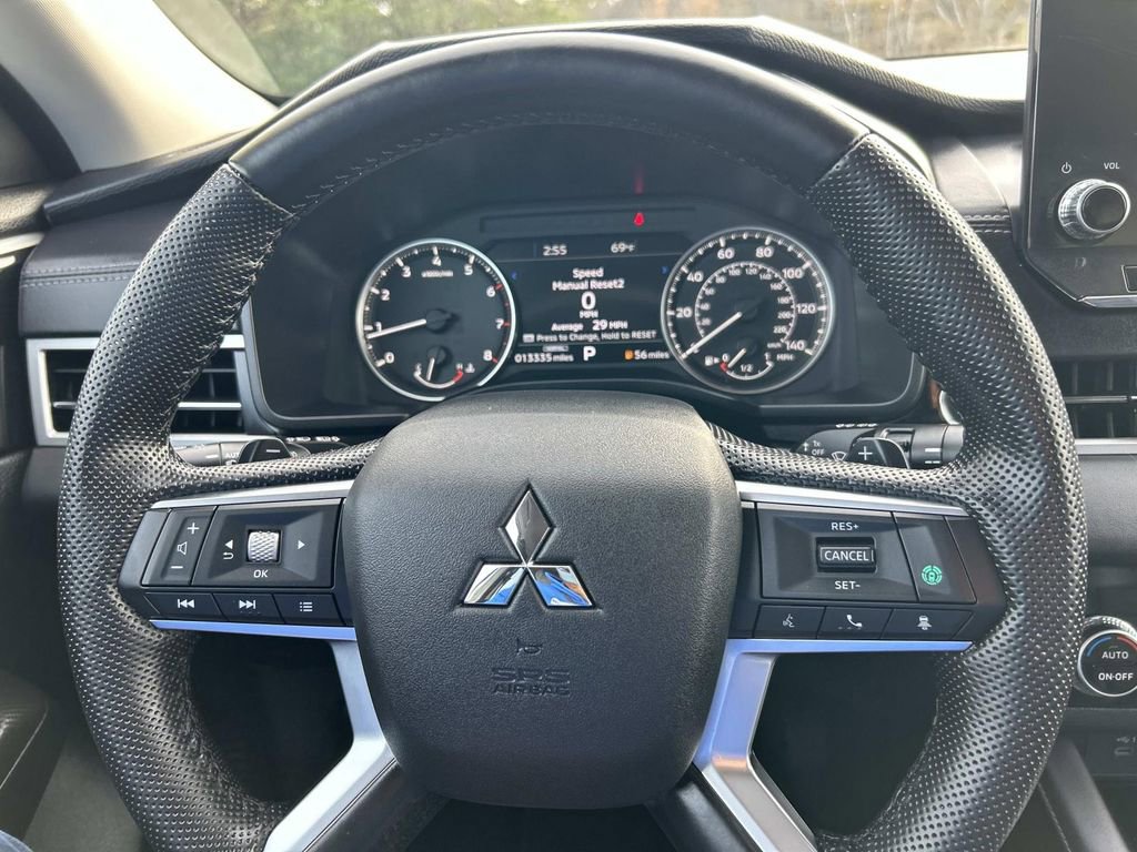 Used 2024 Mitsubishi Outlander SE image 34