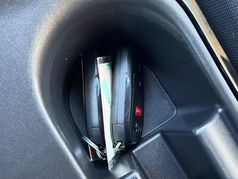 Used 2024 Toyota Corolla SE image 30