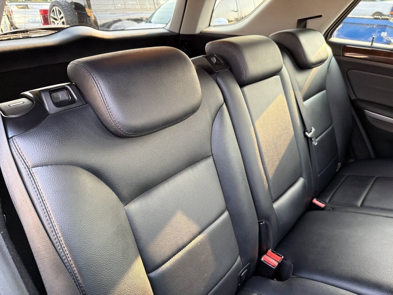 Used 2010 Mercedes-Benz ML 350 4MATIC image 23