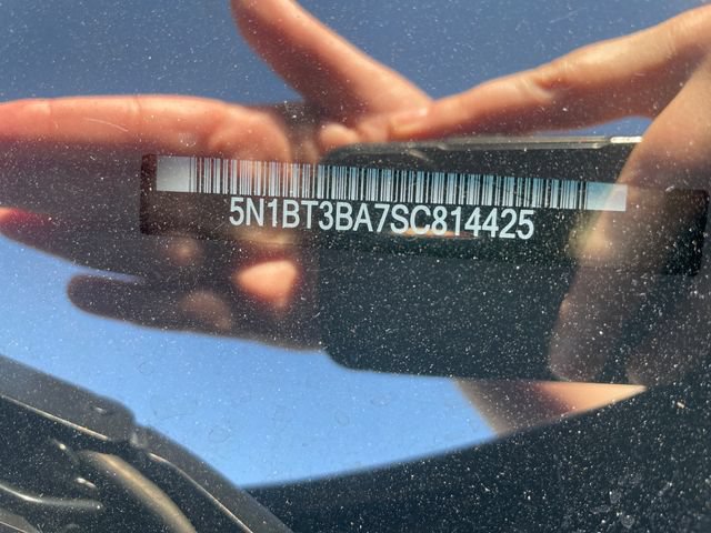 Used 2025 Nissan Rogue SV FWD image 52