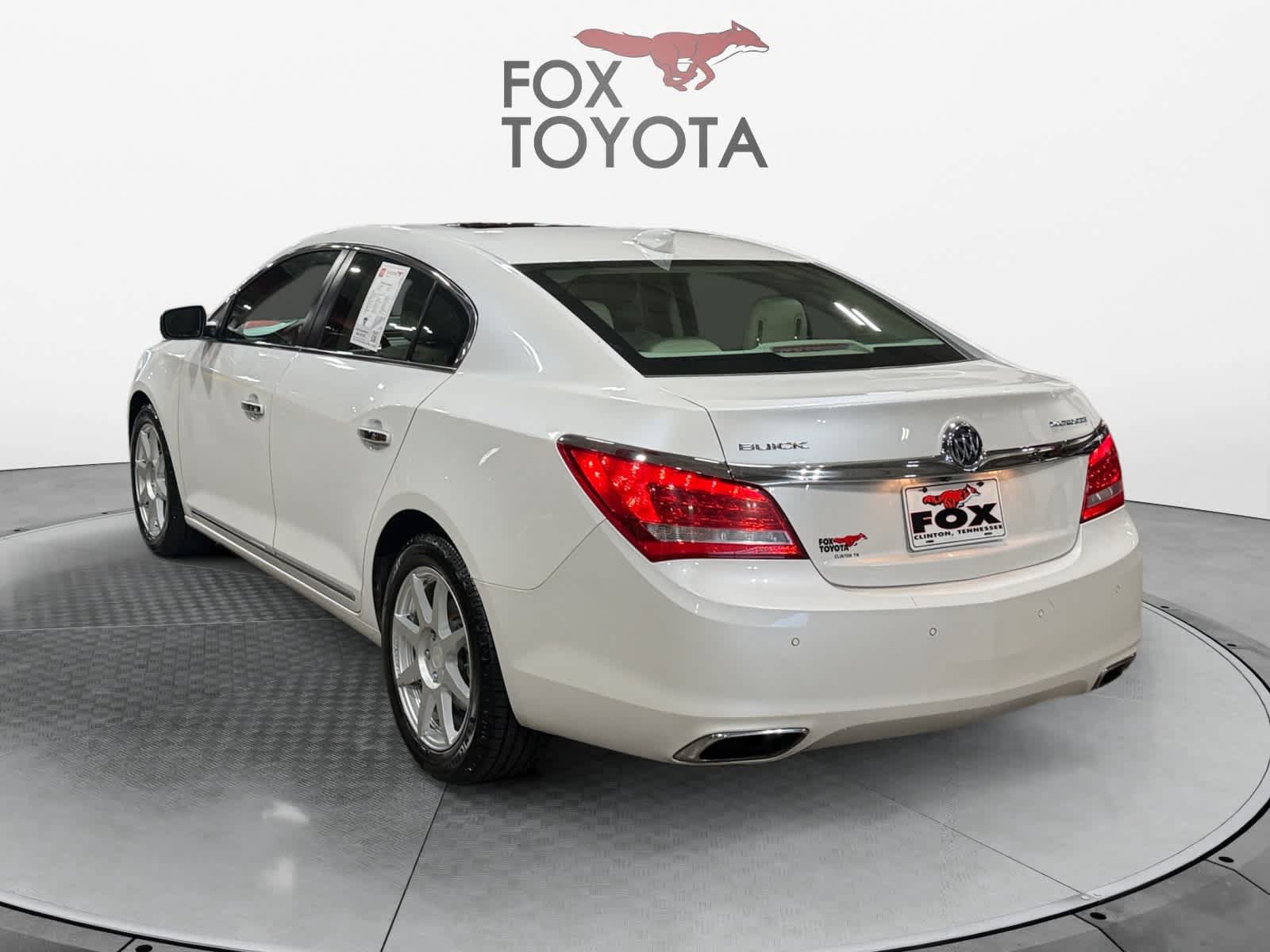 Used 2016 Buick LaCrosse Leather w/ Experience Buick Package FWD image 4