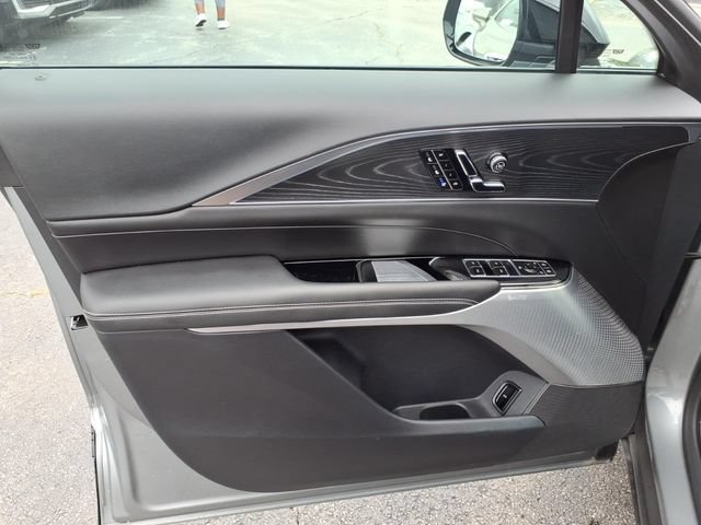 Used 2025 Cadillac Lyriq Luxury w/ LPO, Floor Liner Package AWD/4WD image 25