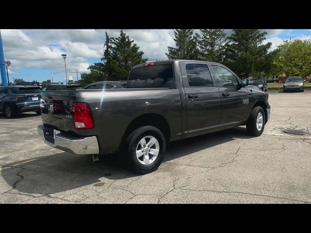 Used 2022 RAM 1500 Classic SLT image 9