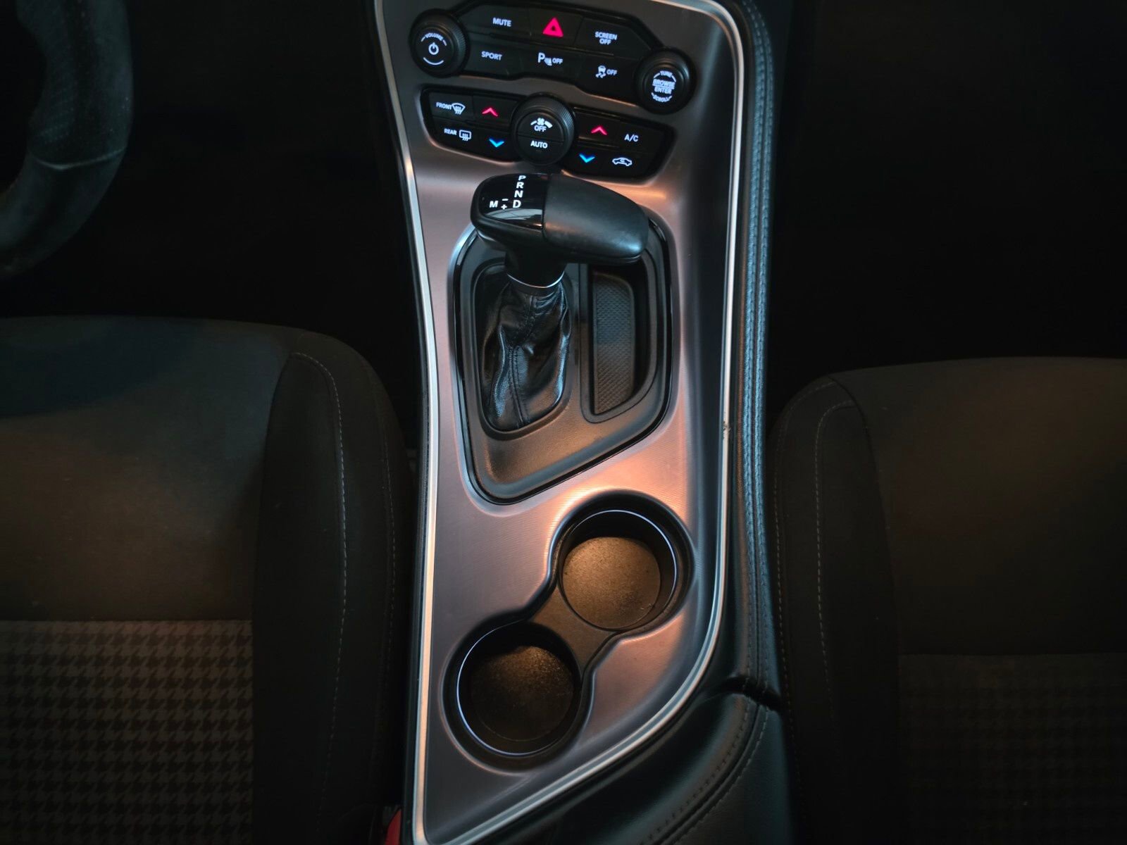 Used 2022 Dodge Challenger R/T w/ Driver Convenience Group image 22