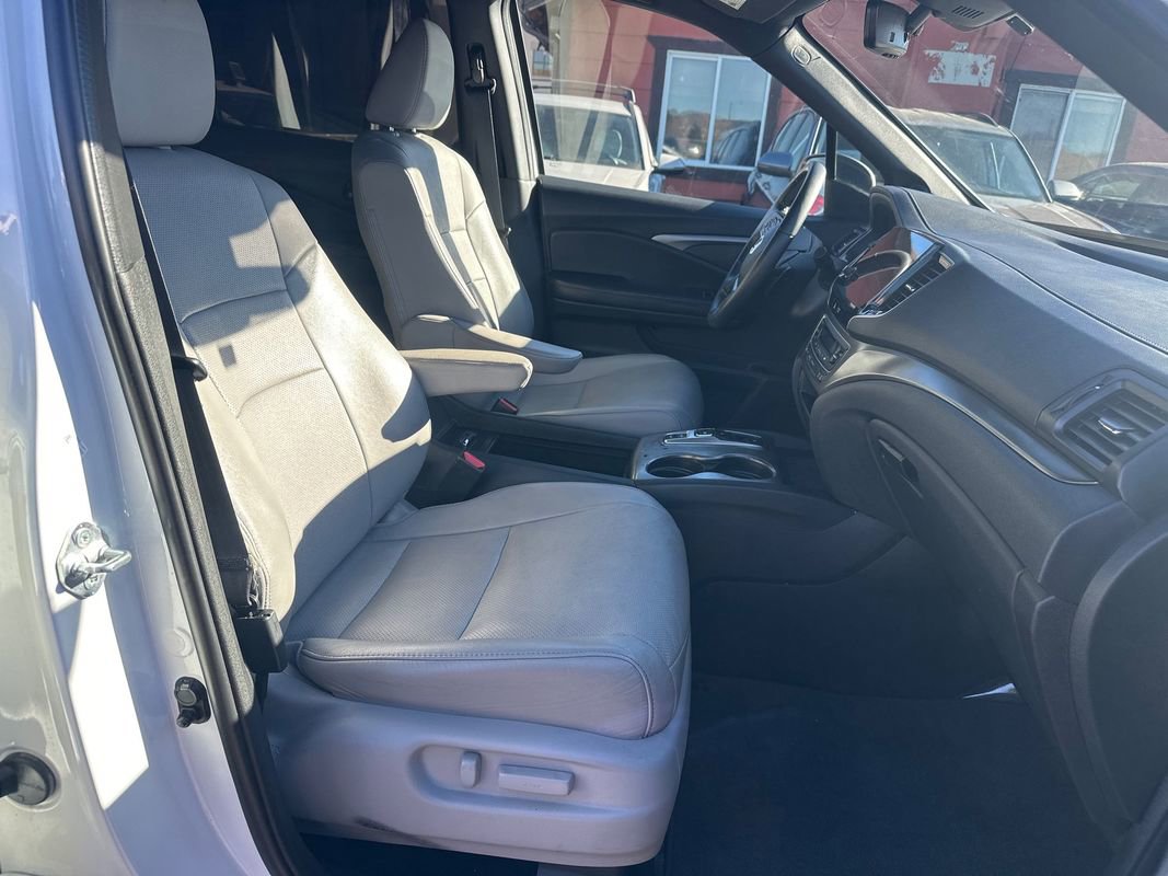 Used 2022 Honda Passport EX-L image 16