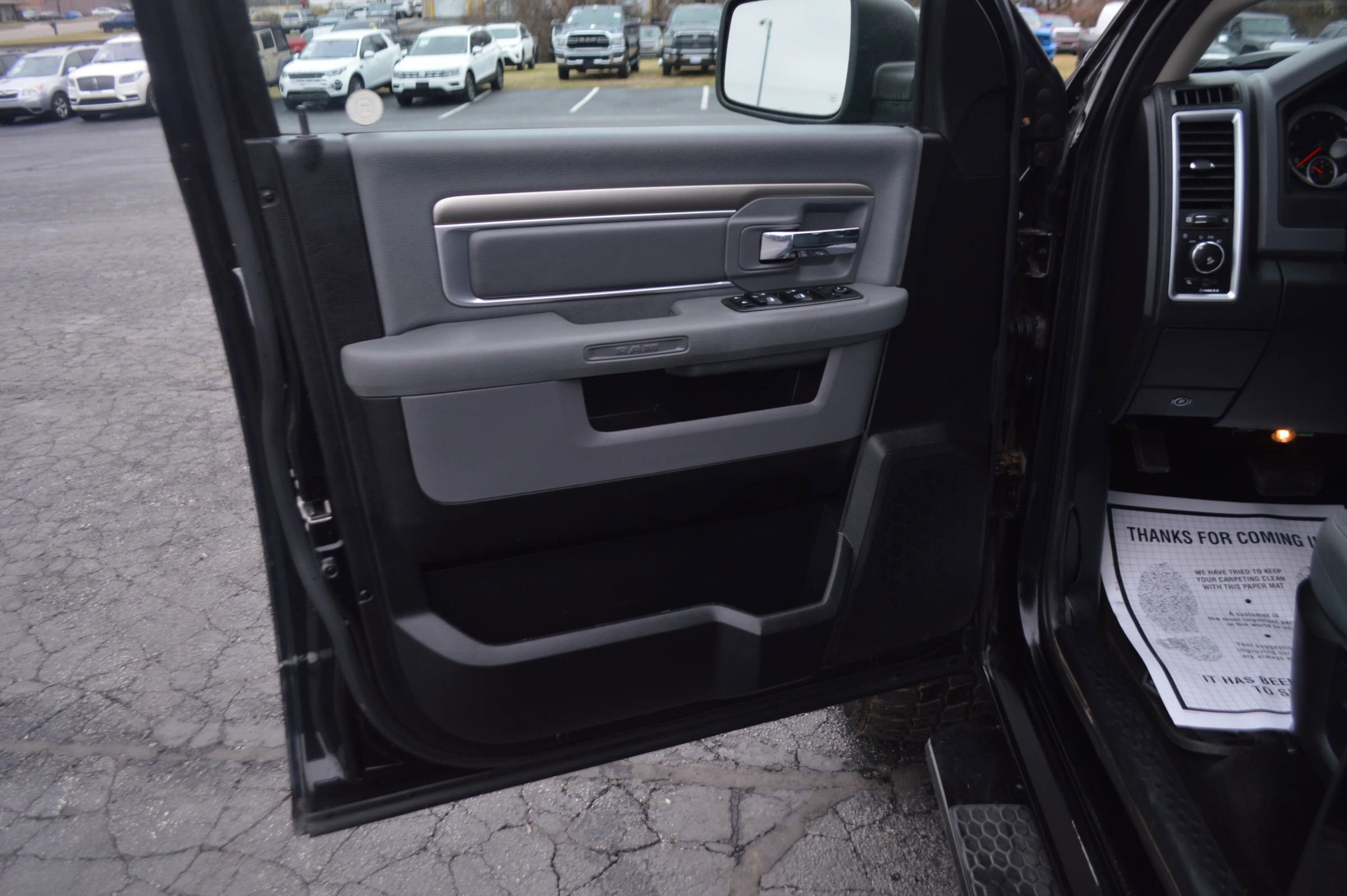 Used 2014 RAM 1500 Outdoorsman image 17