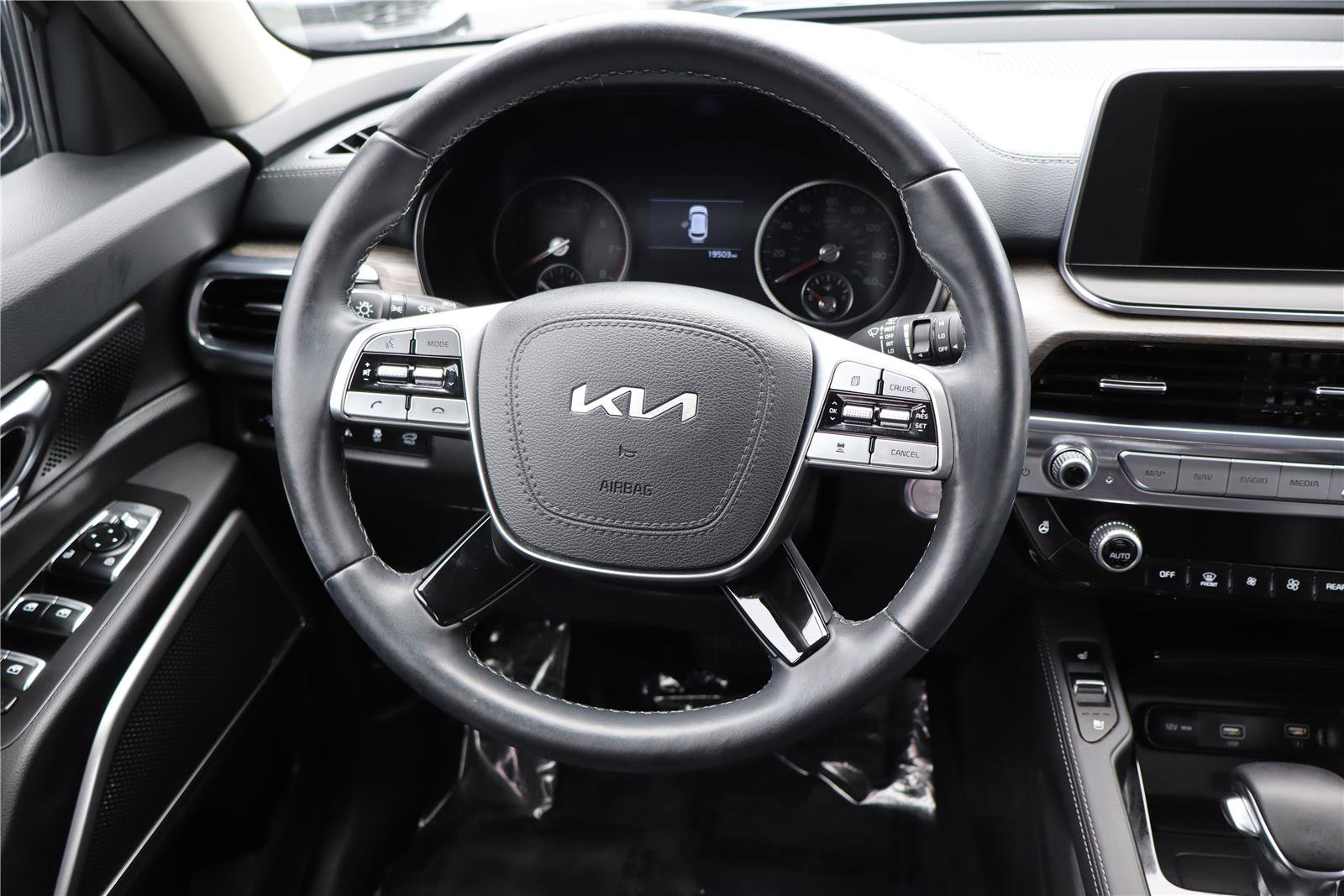 Certified 2022 Kia Telluride EX w/ EX Premium Package image 16