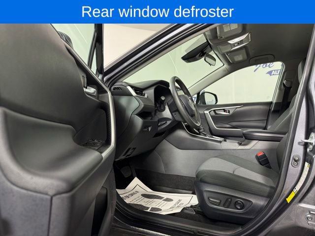 Used 2024 Toyota RAV4 XLE AWD/4WD image 9