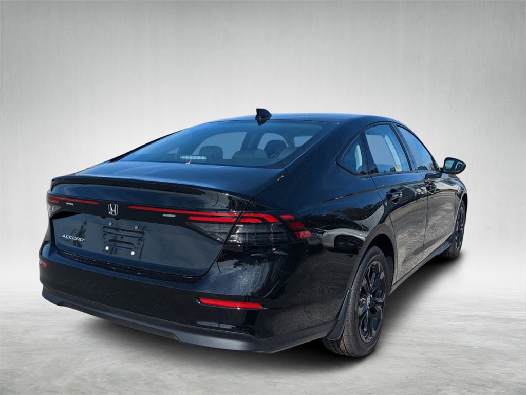New 2025 Honda Accord SE image 3