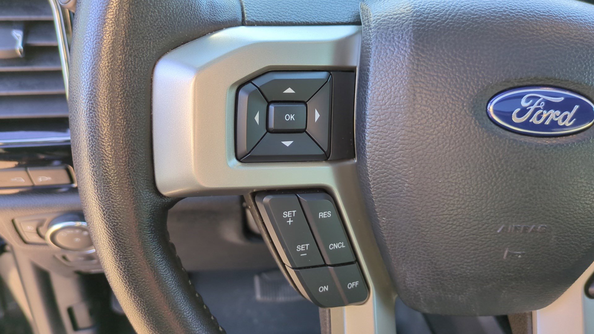 Used 2021 Ford F250 Lariat image 17