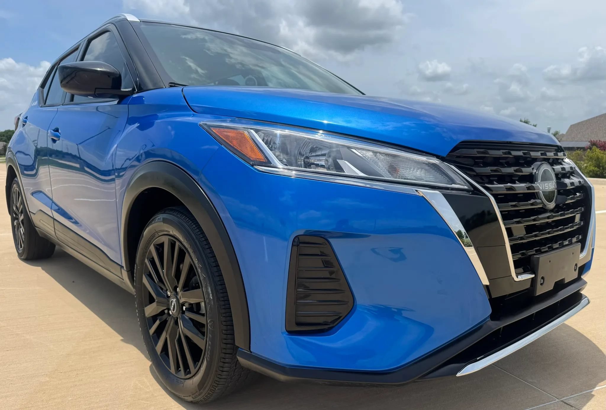 Used 2023 Nissan Kicks SV FWD image 12