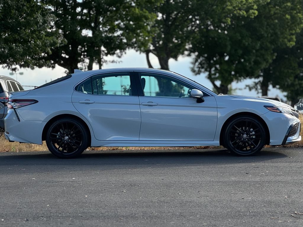Used 2024 Toyota Camry XSE FWD image 8
