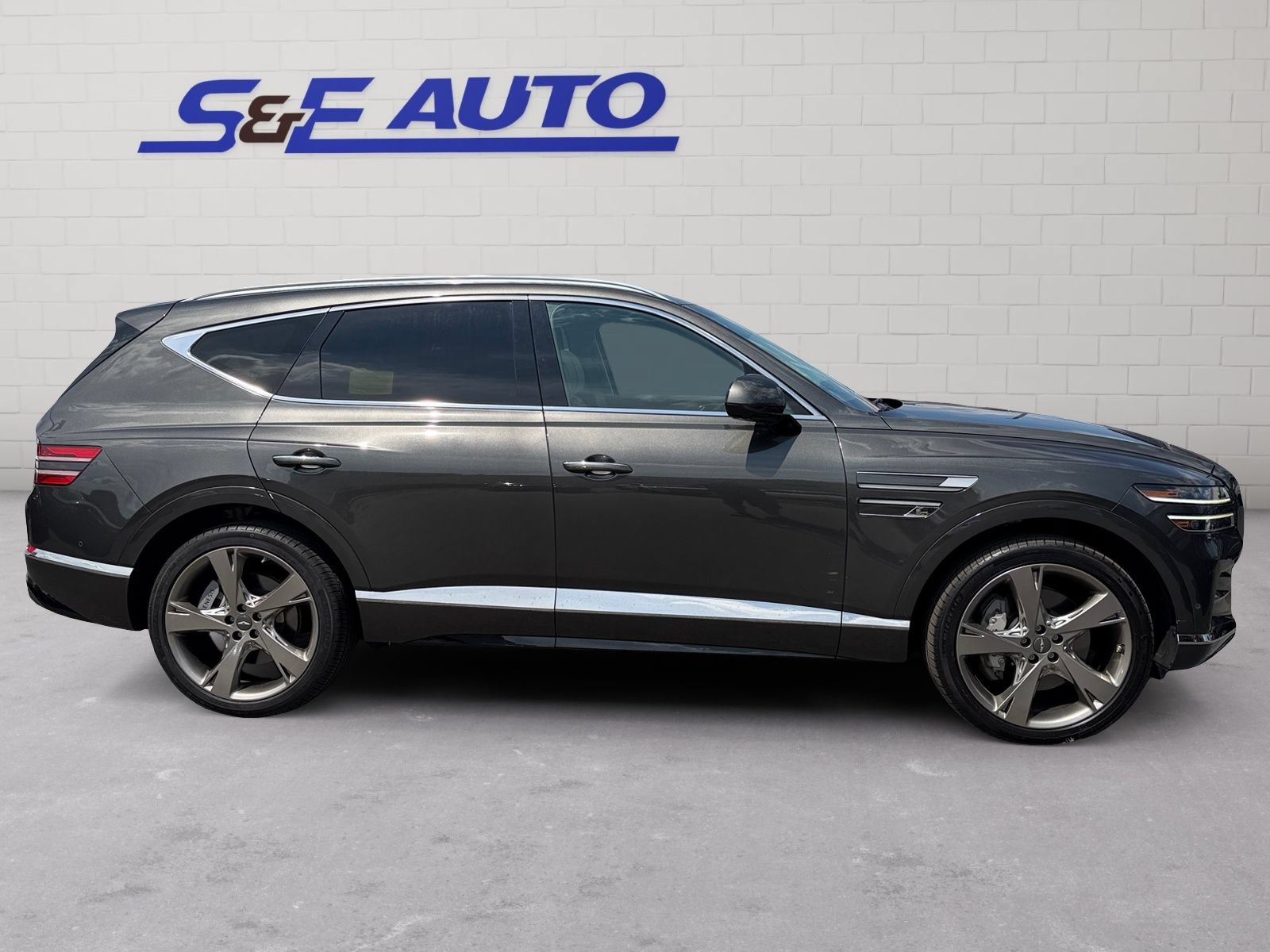 Used 2024 Genesis GV80 3.5T w/ Prestige Package AWD/4WD image 5