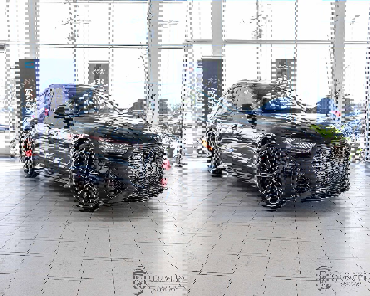 Used 2023 Audi RS 7 Sportback w/ Carbon Optic Package image 3