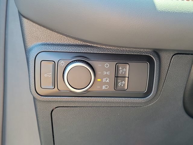 Used 2026 Ford Explorer Active RWD image 15