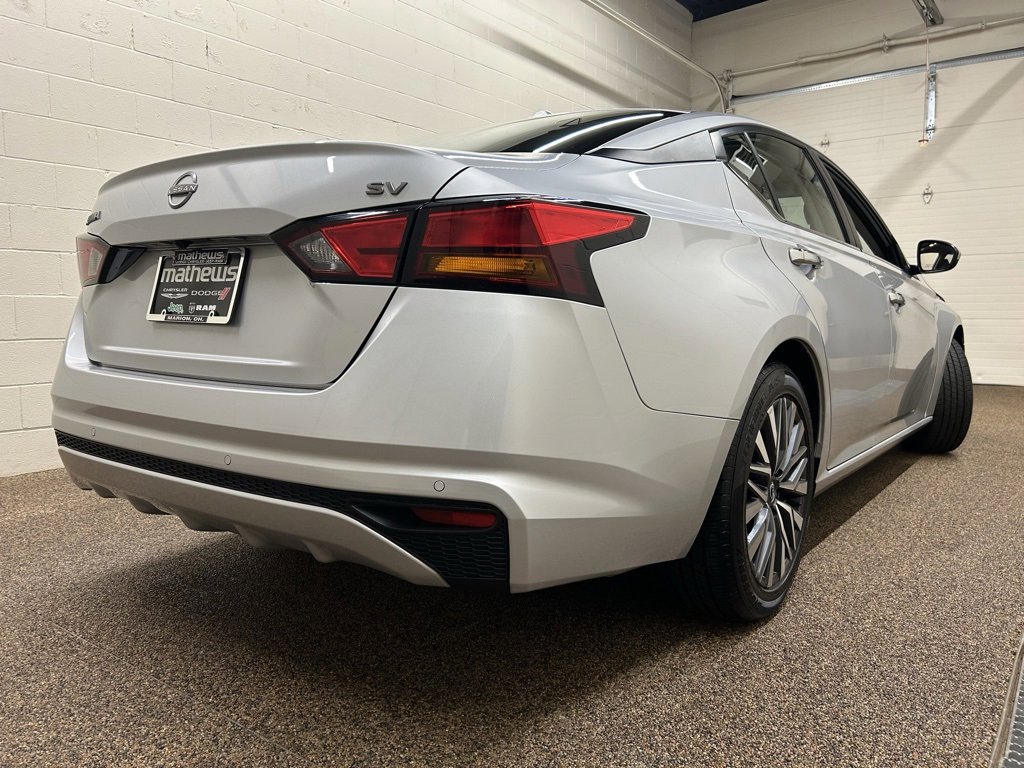 Used 2023 Nissan Altima 2.5 SV image 2