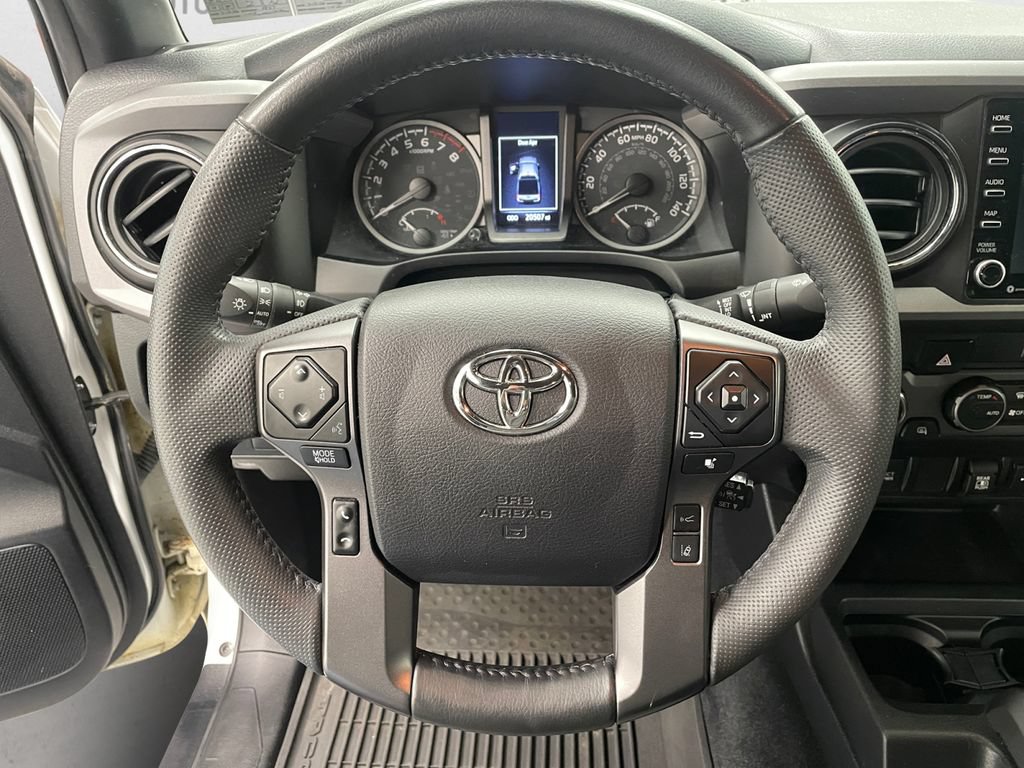 Used 2022 Toyota Tacoma TRD Sport AWD/4WD image 10