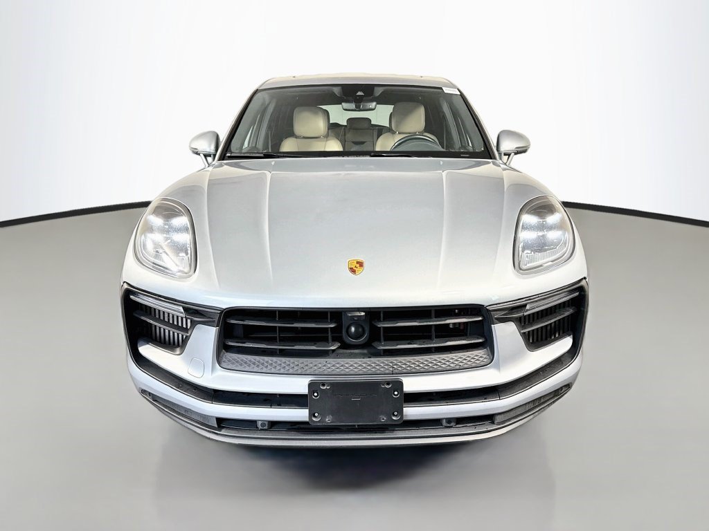 Used 2023 Porsche Macan S AWD/4WD image 2