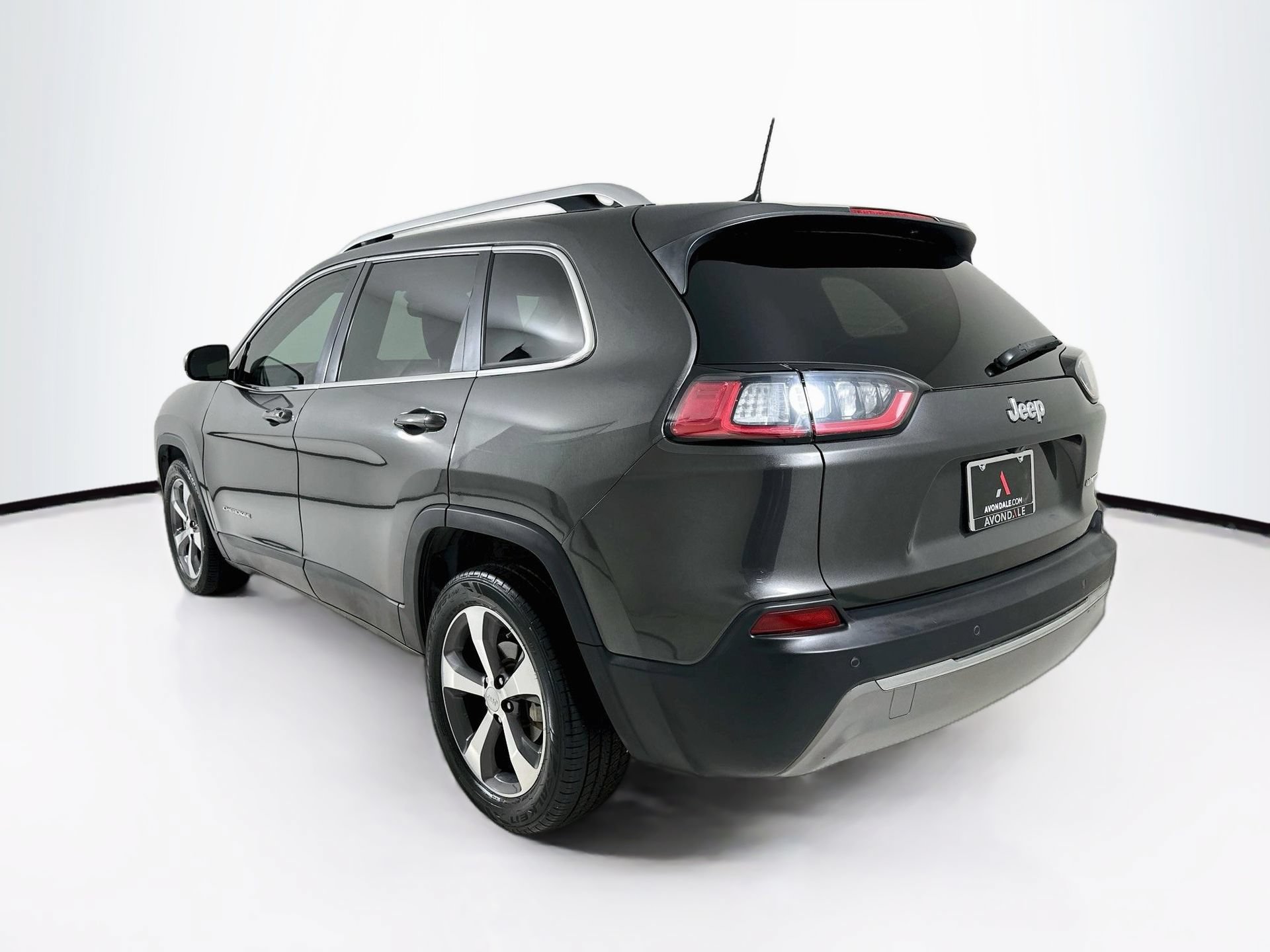 Used 2019 Jeep Cherokee Limited FWD image 6