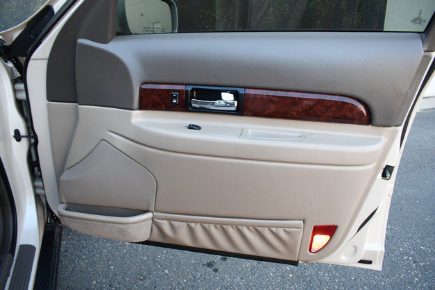 Used 2001 Lincoln LS RWD image 24