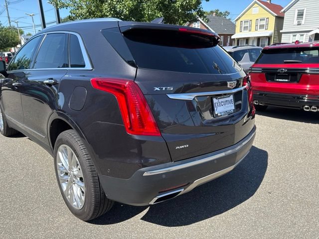Used 2017 Cadillac XT5 Platinum w/ Driver Assist Package AWD/4WD image 8